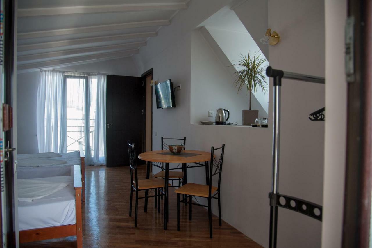 Cozy Guest House In Old Μπατούμι Εξωτερικό φωτογραφία