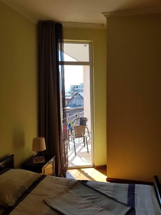 Cozy Guest House In Old Μπατούμι Εξωτερικό φωτογραφία